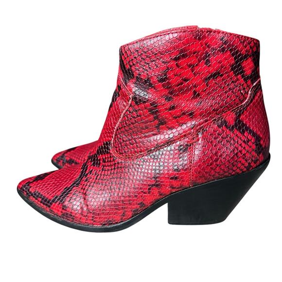 Vince Camuto Jemeila Snake Embossed Bootie Red Black Western Goth Size 10 - Picture 1 of 7